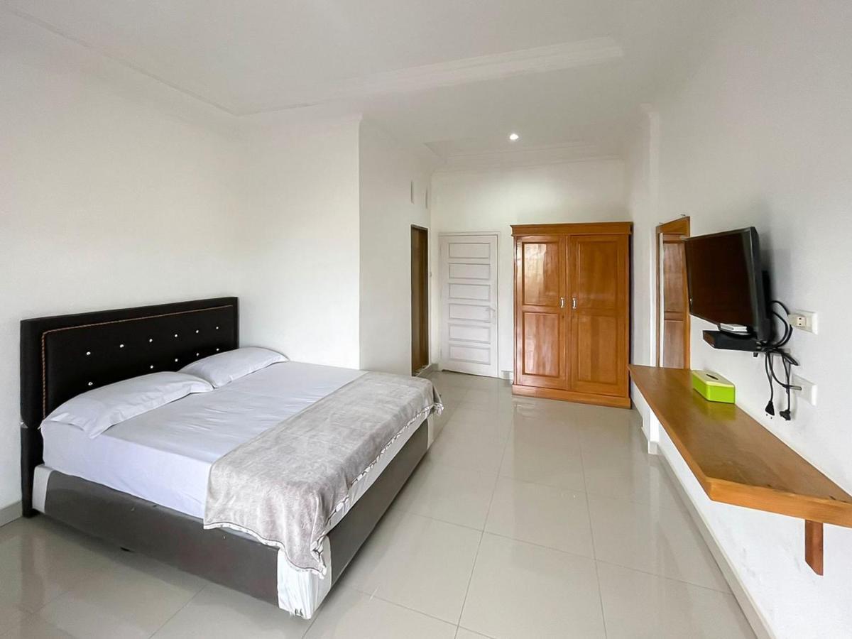 Hotel Lucky 21 Syariah Mitra Reddoorz Lubuklinggau Екстериор снимка