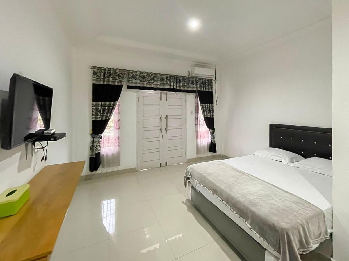 Hotel Lucky 21 Syariah Mitra Reddoorz Lubuklinggau Екстериор снимка
